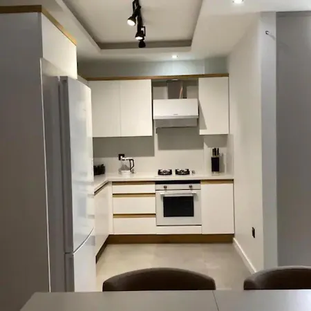 Отель In - Cheerfull Brand New 4 Bedrooms With Pool *
